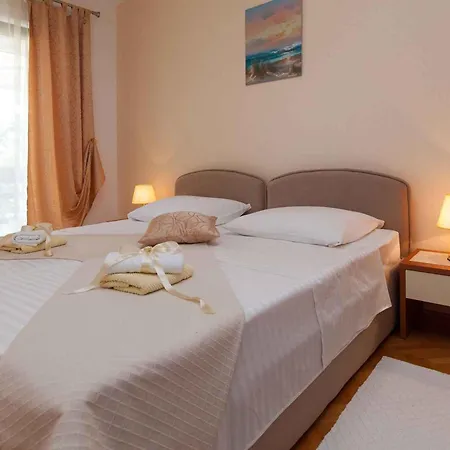 In With Two-bedrooms 1 * יאדראנובו