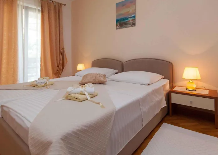 In With Two-bedrooms 1 * יאדראנובו