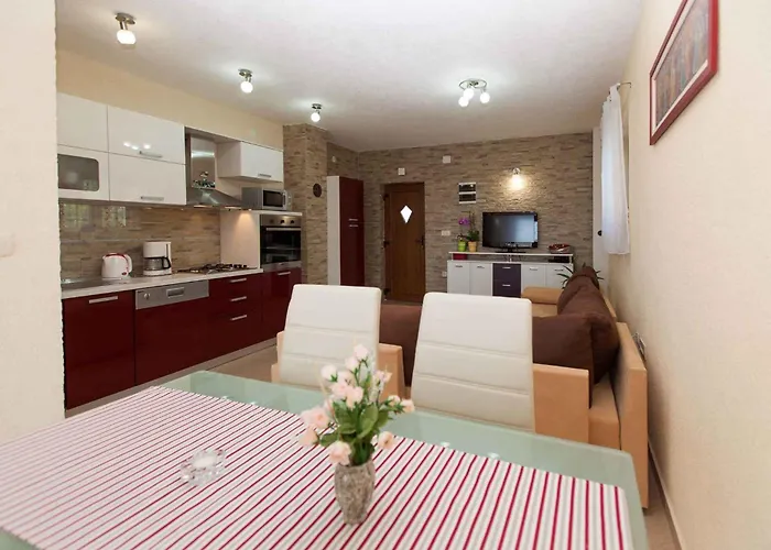 In With Two-bedrooms 1