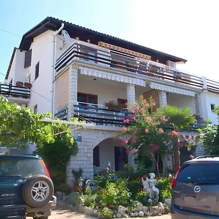 In With Two-bedrooms 1