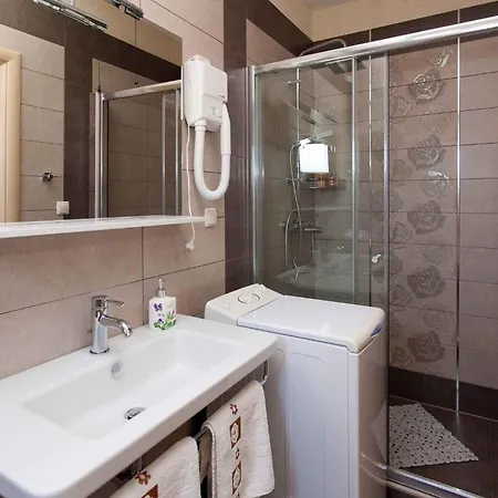 In With Two-bedrooms 1 Διαμέρισμα Jadranovo
