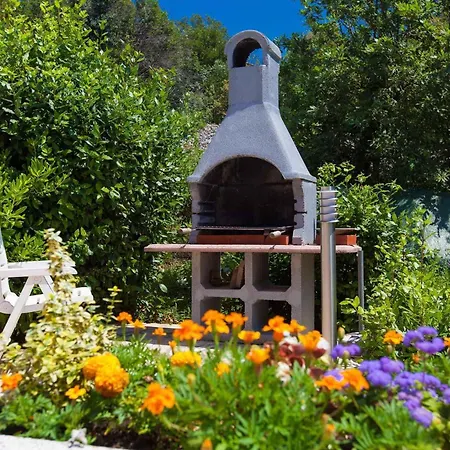 In With Two-bedrooms 1