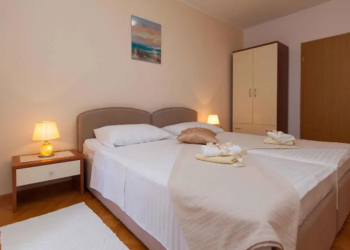 Apartamento In With Two-bedrooms 1 Jadranovo